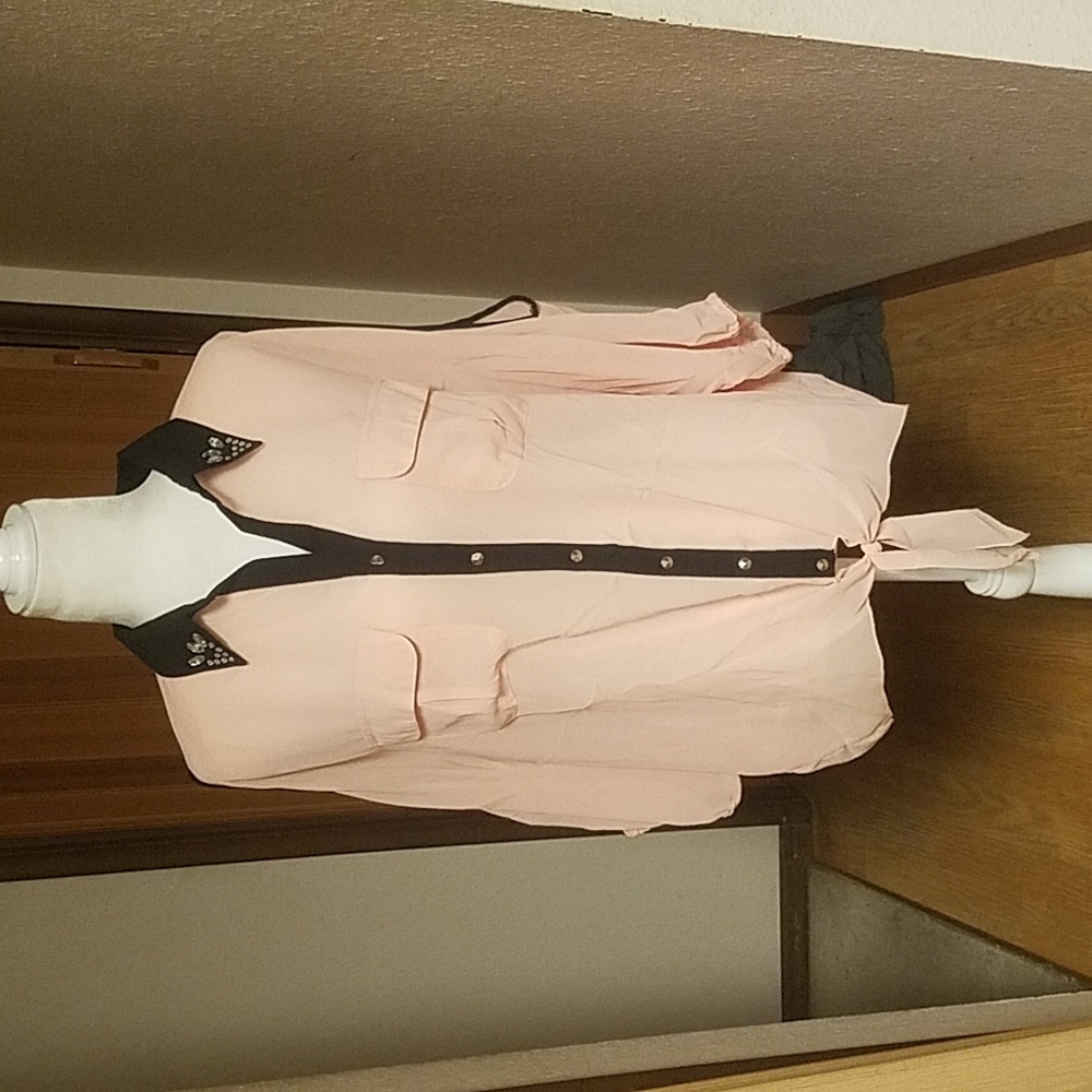 ROMAN FASHION PEACH AND BLACK  BUTTON UP COLD SHOULDER BLOUSE